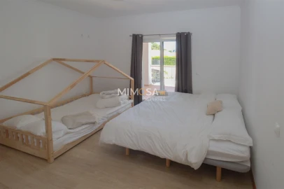 Moradia T4 para Venda em Aljezur