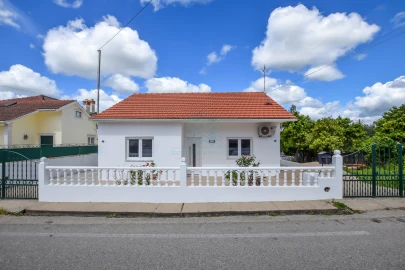 Moradia T3 para Venda em Torres Novas (Santa Maria, Salvador e Santiago)