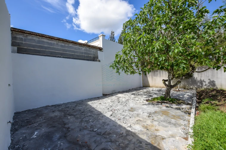 Moradia T3 para Venda em Torres Novas (Santa Maria, Salvador e Santiago) Foto 28