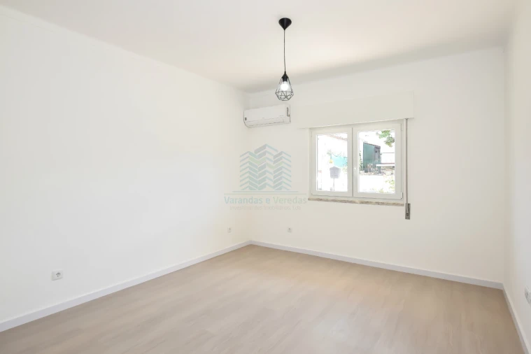 Moradia T3 para Venda em Torres Novas (Santa Maria, Salvador e Santiago) Foto 5