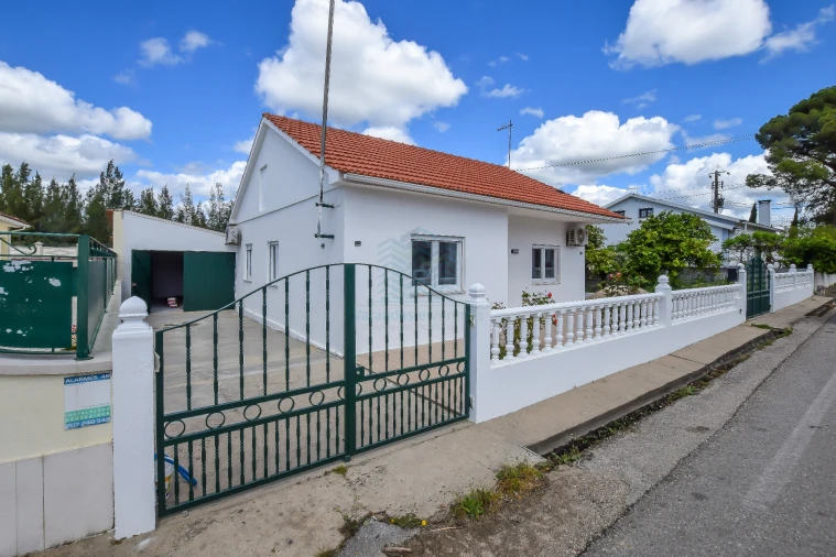 Moradia T3 para Venda em Torres Novas (Santa Maria, Salvador e Santiago) Foto 45