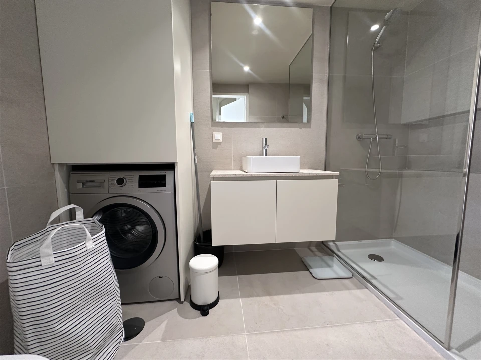 Prédio para Arrendamento em Aldoar, Foz do Douro e Nevogilde Foto 22