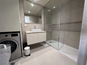 Prédio para Arrendamento em Aldoar, Foz do Douro e Nevogilde