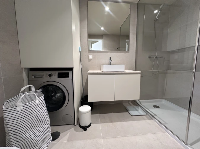 Prédio para Arrendamento em Aldoar, Foz do Douro e Nevogilde Foto 22