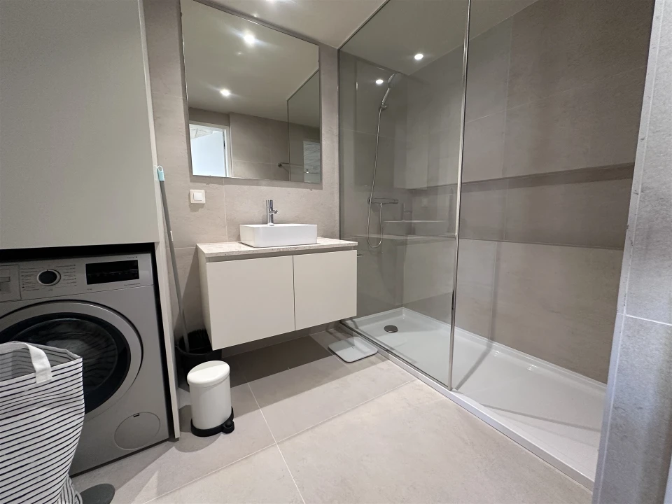 Prédio para Arrendamento em Aldoar, Foz do Douro e Nevogilde Foto 13