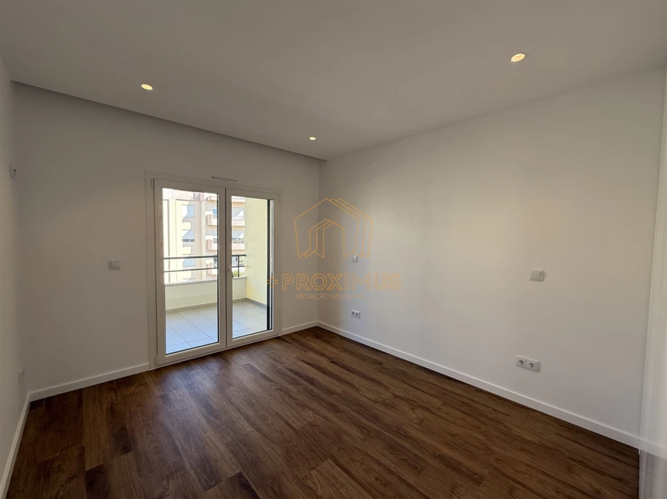 Apartamento T3 para Venda em Tavarede Foto 23