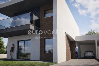 Moradia T4 para Venda em Souto da Carpalhosa e Ortigosa