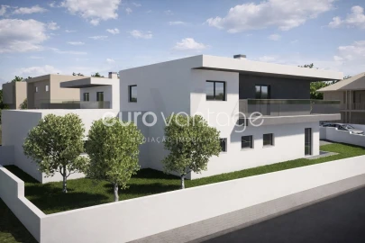 Moradia T4 para Venda em Souto da Carpalhosa e Ortigosa