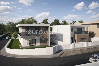 Moradia T4 para Venda em Souto da Carpalhosa e Ortigosa