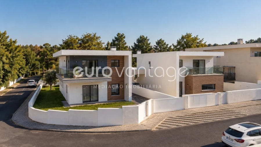 Moradia T4 para Venda em Souto da Carpalhosa e Ortigosa Foto 2