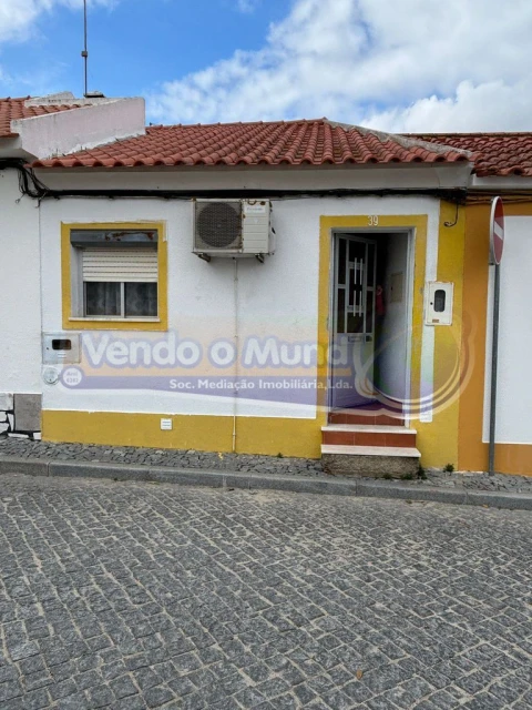 Moradia T1 para Venda em Mora