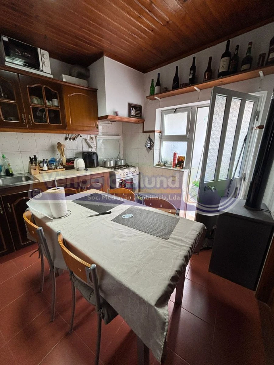 Moradia T1 para Venda em Mora Foto 4