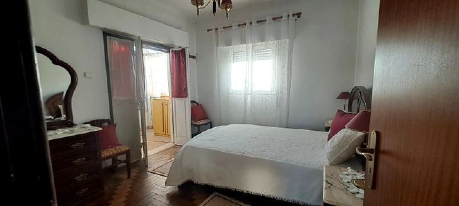 Moradia T4 para Venda em Antuzede e Vil de Matos Foto 7