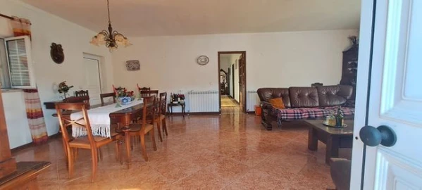 Moradia T4 para Venda em Antuzede e Vil de Matos