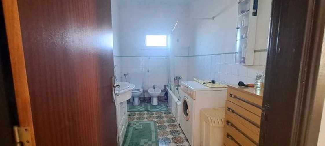 Moradia T4 para Venda em Antuzede e Vil de Matos Foto 4