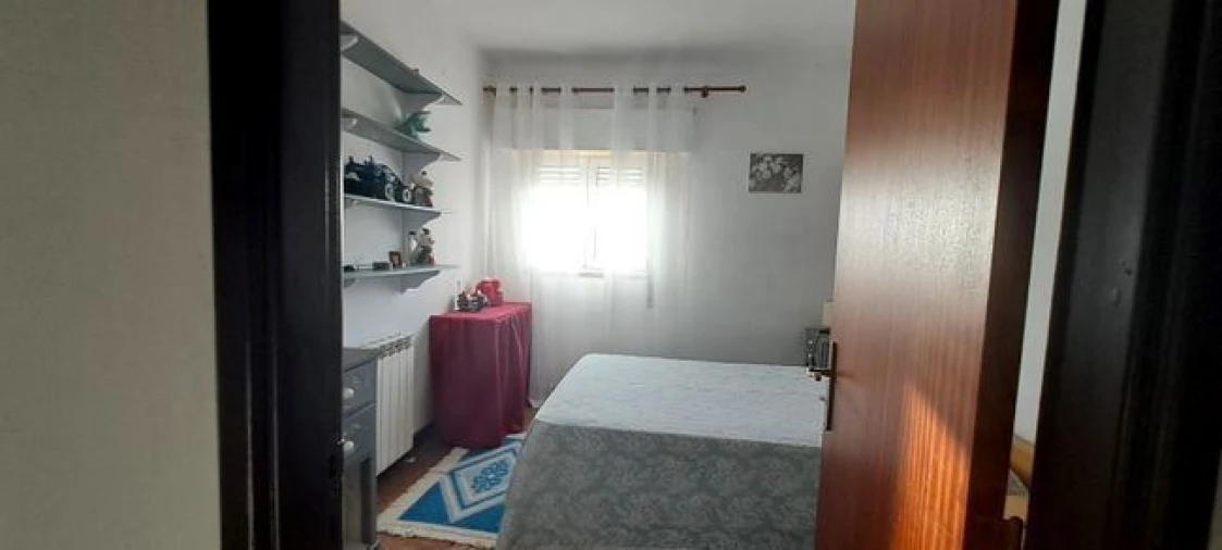 Moradia T4 para Venda em Antuzede e Vil de Matos Foto 12