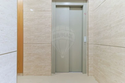 Apartamento T3 para Venda em Sé Nova, Santa Cruz, Almedina e São Bartolomeu