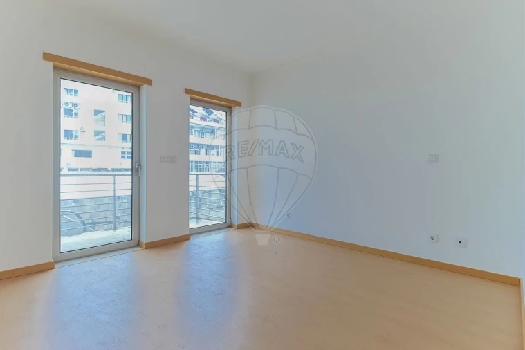 Apartamento T3 para Venda em Sé Nova, Santa Cruz, Almedina e São Bartolomeu Foto 12