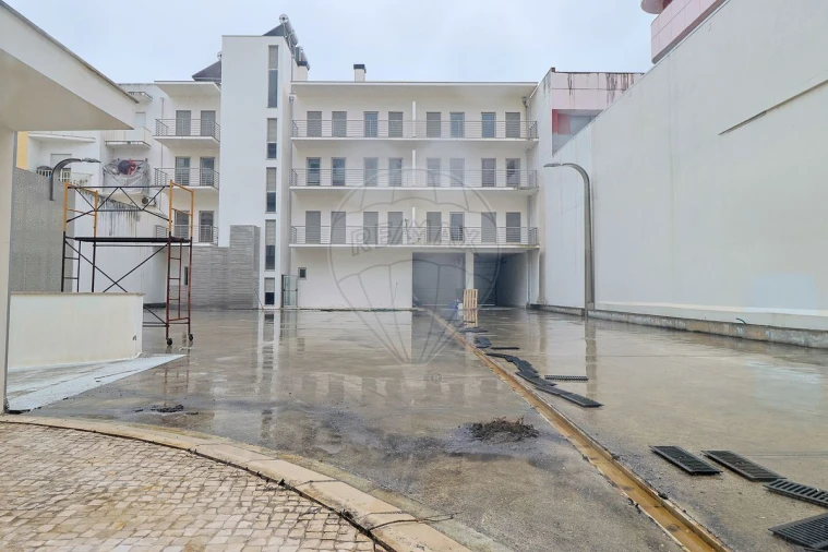 Apartamento T3 para Venda em Sé Nova, Santa Cruz, Almedina e São Bartolomeu Foto 28