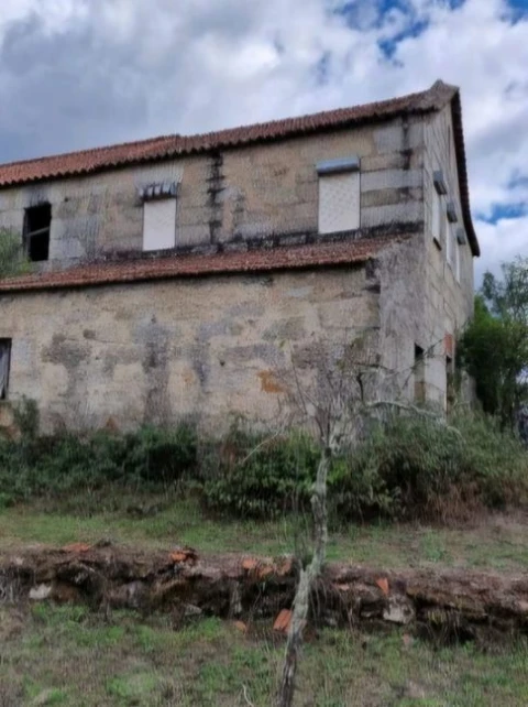 Moradia T4 para Venda em Travanca de Lagos