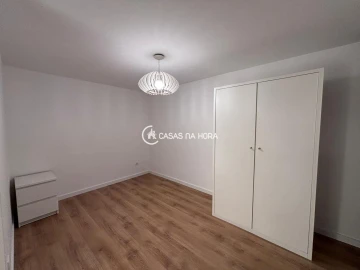 Moradia T1 para Arrendamento em Povolide