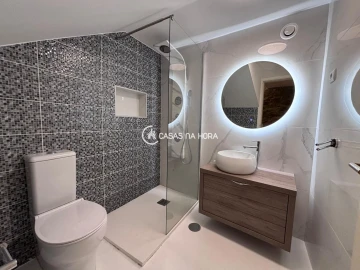 Moradia T1 para Arrendamento em Povolide