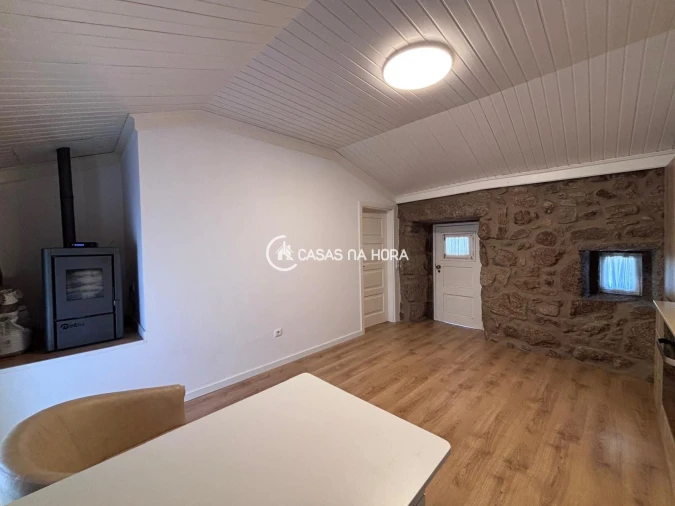 Moradia T1 para Arrendamento em Povolide Foto 6