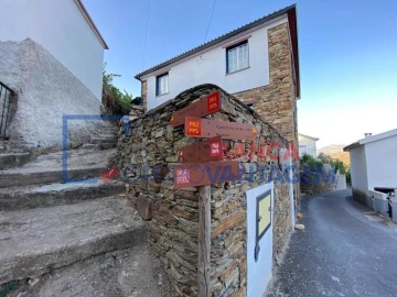 Moradia T5 para Venda em Fajão-Vidual