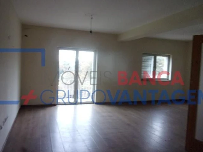 Moradia T4 para Venda em Castro Daire Foto 6