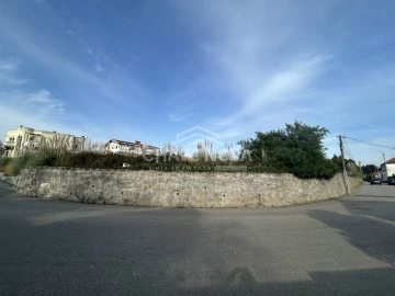 Terreno para Venda em Arcozelo