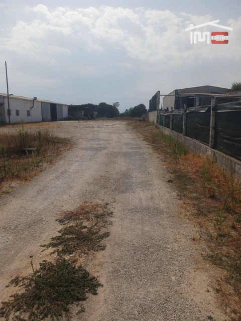 Terreno Misto para Venda em Pinhal Novo