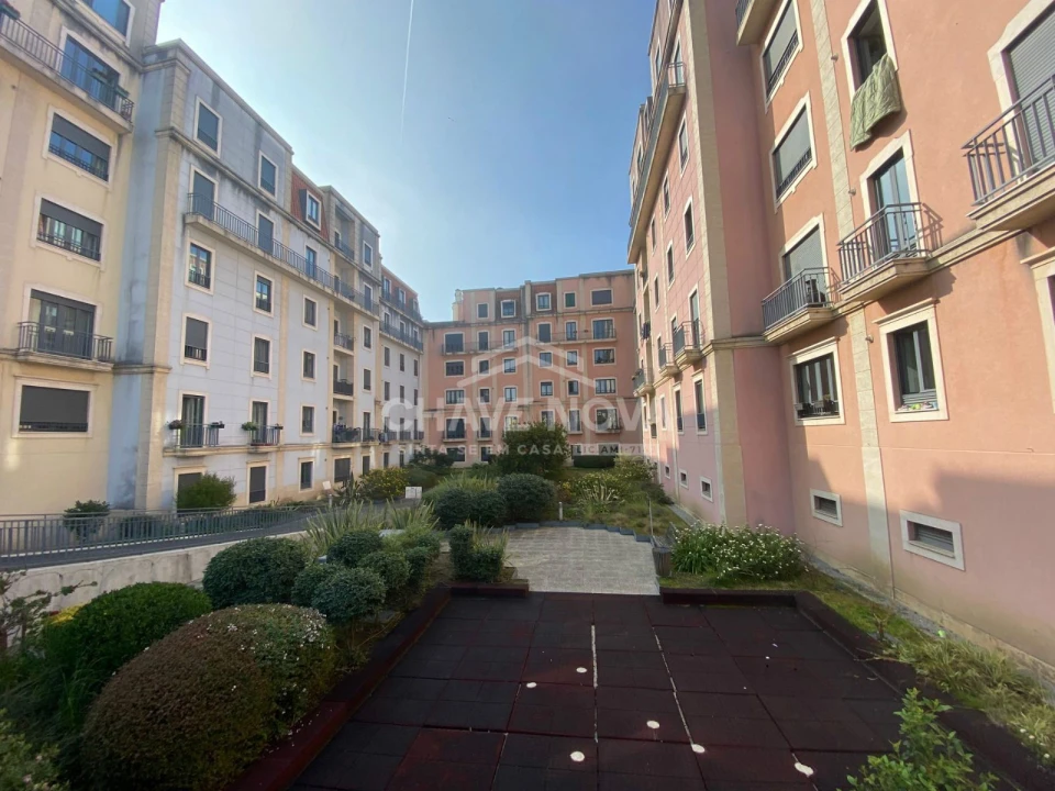 Apartamento T2 para Venda em Oliveira do Douro Foto 1