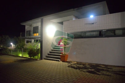 Moradia T5 para Venda em Pontevel