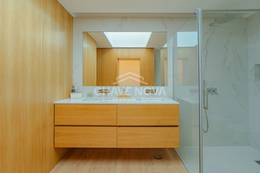 Moradia T3 para Venda em Mozelos Foto 16