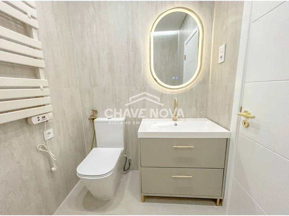 Apartamento T2 para Venda em Santo António Foto 21