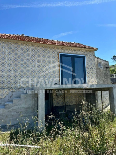 Moradia T2 para Venda em Lomba