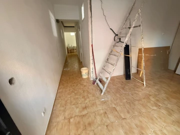 Armazém para Venda em Quarteira