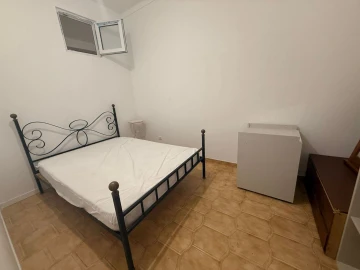 Armazém para Venda em Quarteira