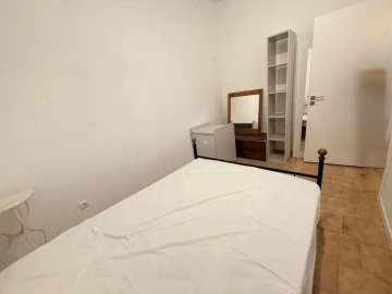 Armazém para Venda em Quarteira