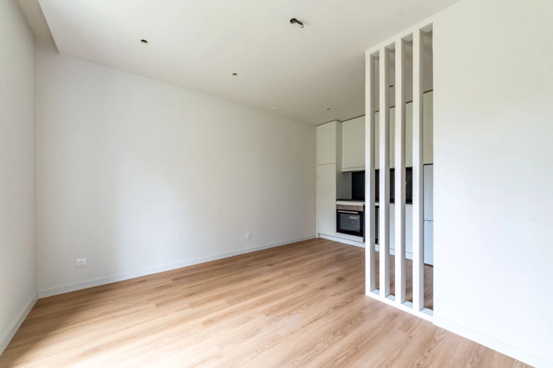 Apartamento T1 para Arrendamento em Lordelo do Ouro e Massarelos Foto 3