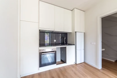 Apartamento T1 para Arrendamento em Lordelo do Ouro e Massarelos