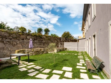 Apartamento T1 para Arrendamento em Lordelo do Ouro e Massarelos