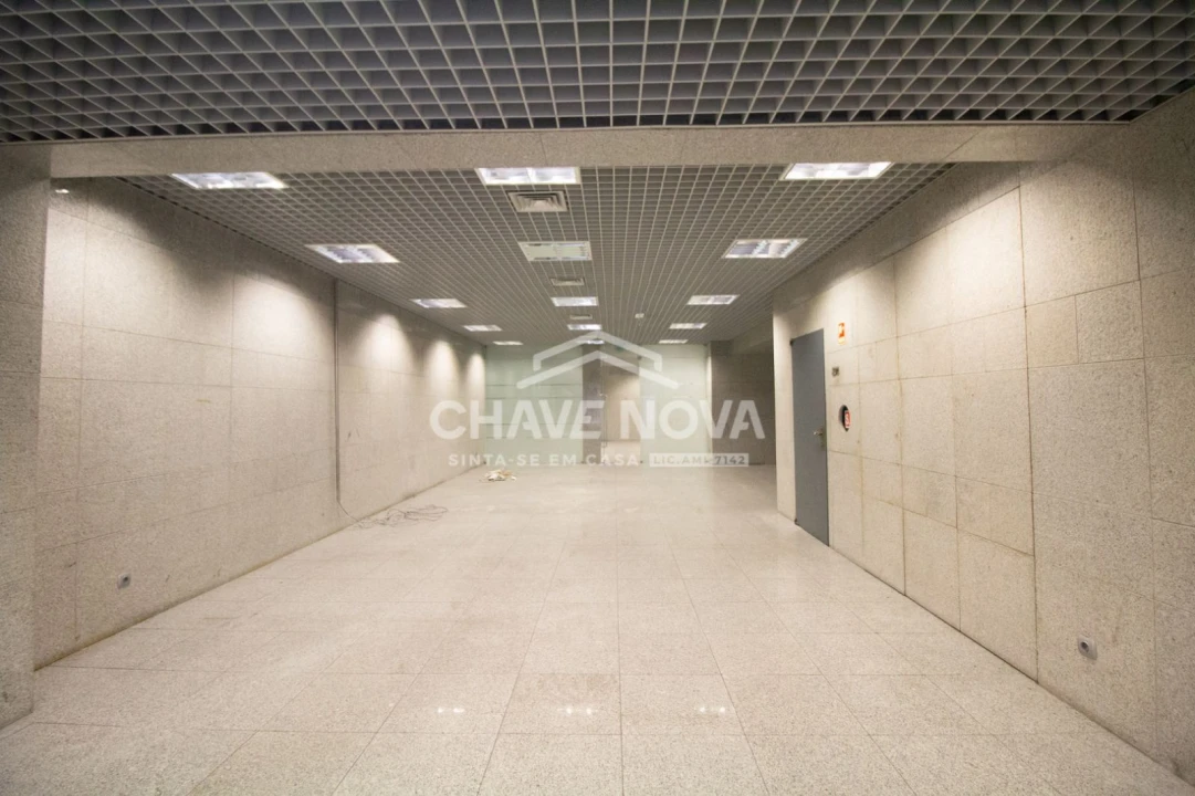 Loja para Venda em Lordelo do Ouro e Massarelos Foto 7