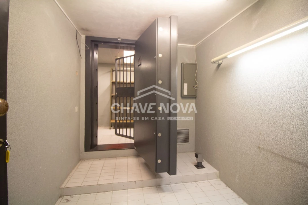 Loja para Venda em Lordelo do Ouro e Massarelos Foto 22