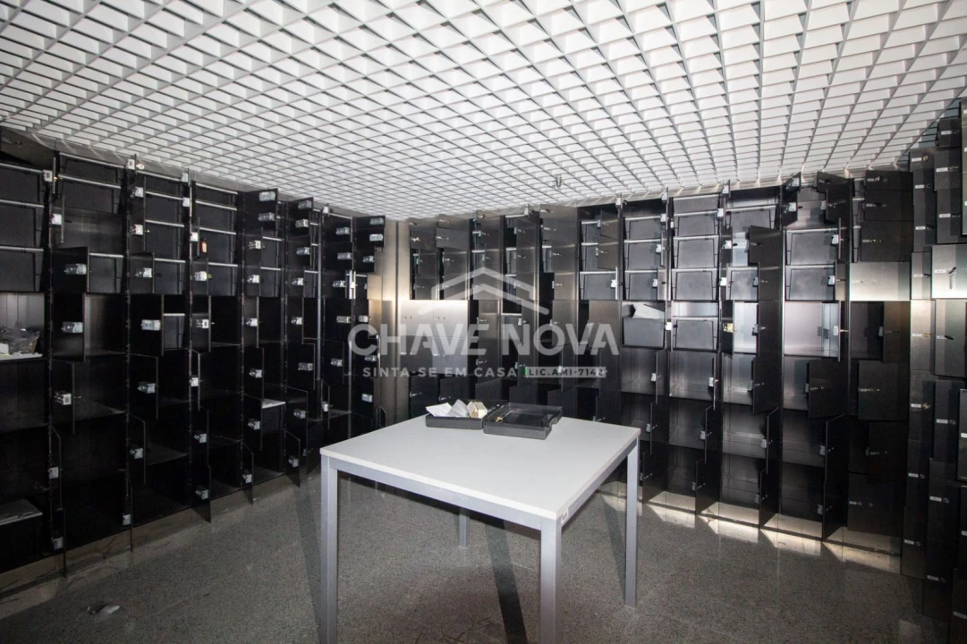 Loja para Venda em Lordelo do Ouro e Massarelos Foto 23