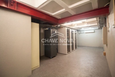 Loja para Venda em Lordelo do Ouro e Massarelos