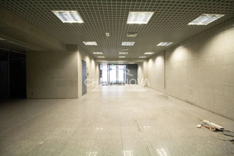 Loja para Venda em Lordelo do Ouro e Massarelos Foto 6