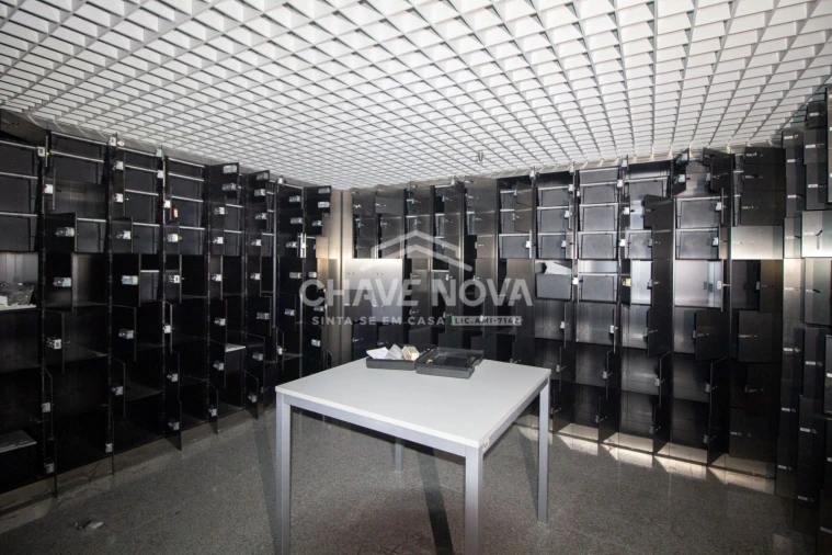 Loja para Venda em Lordelo do Ouro e Massarelos Foto 23