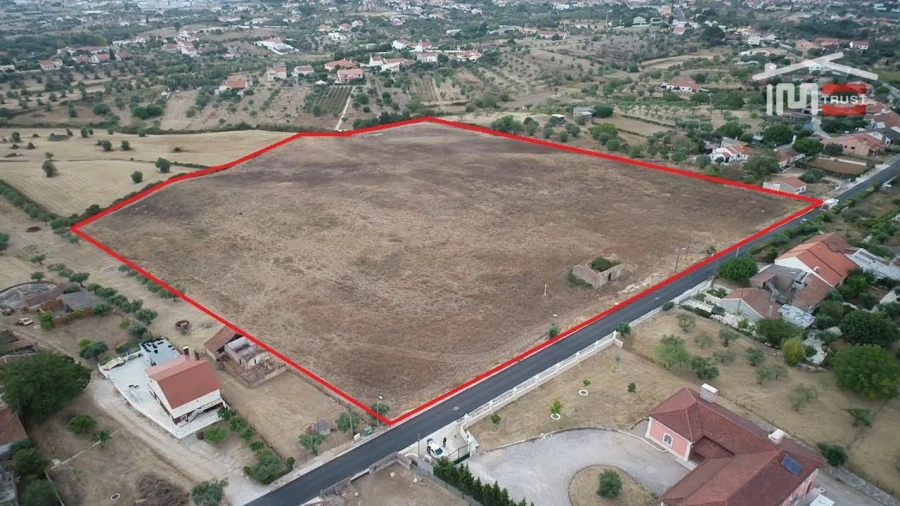 Terreno Misto para Venda em São João Baptista e Santa Maria dos Olivais Foto 2