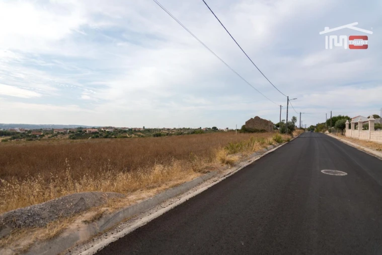 Terreno Misto para Venda em São João Baptista e Santa Maria dos Olivais Foto 4